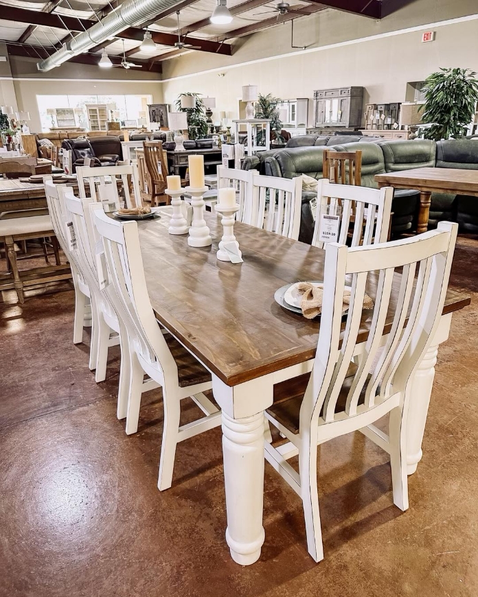 Picture of 96" RIVERA TABLE & 8 CHAIRS